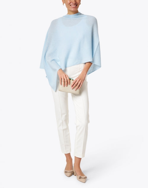 Jen Silver Straw Clutch